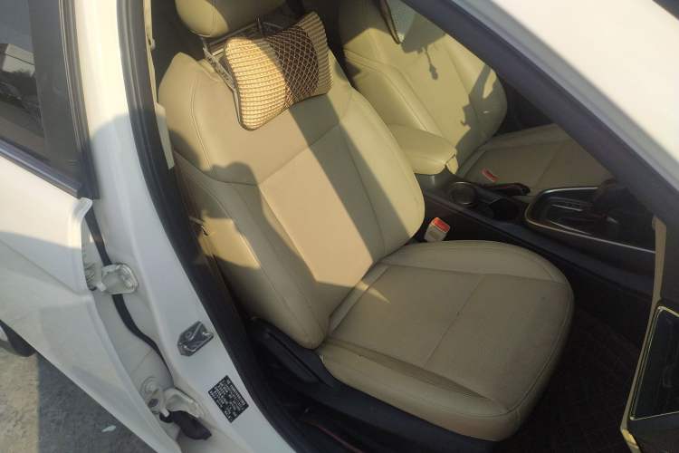 Used Ford Escort 2015 1.5L Automatic Fashion Model