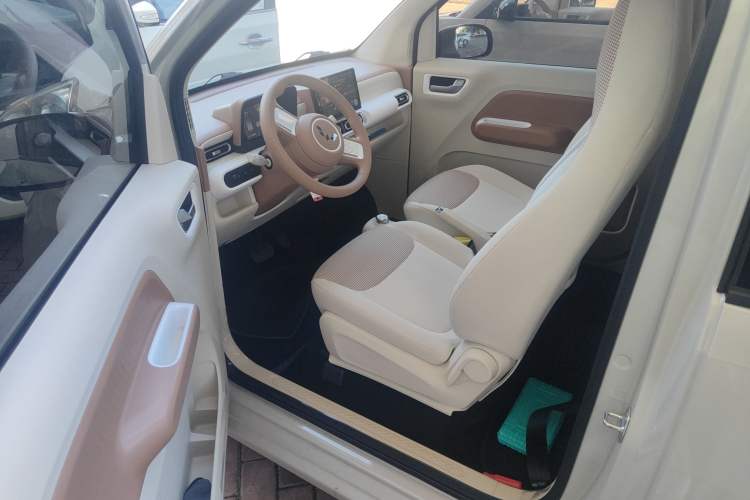 Used Wuling Hongguang MINIEV 2024 3rd Generation 215km Youth Edition