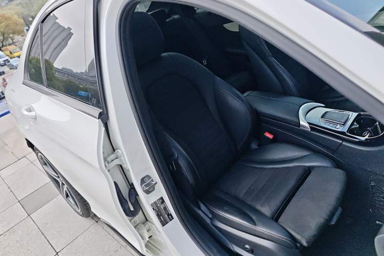 Used Mercedes-Benz C-Class 2019 C 260 Sport Edition 4MATIC Right Front Seat