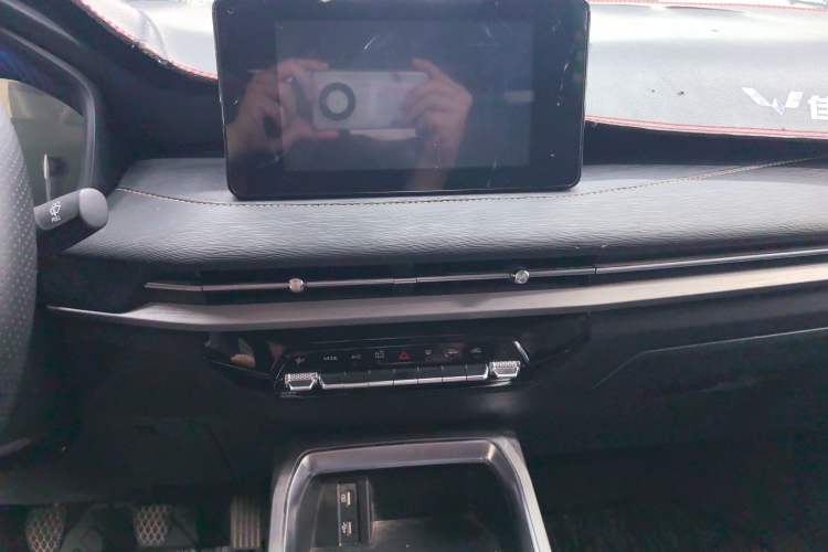 Used Wuling Jiachen 2022 1.5T Manual Comfort & Dynamic Version Audio And AC Panel