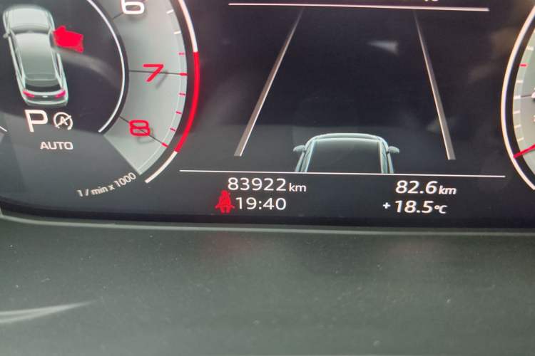 Used Audi Q5L 2021 45 TFSI Luxury Dynamic Edition Odometer Close Up