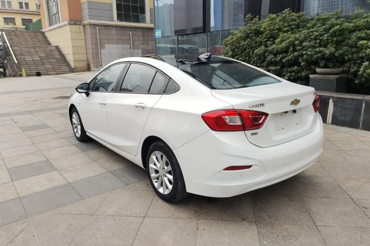 Used Chevrolet Cruze 2018 Revised Version 320 Automatic Pioneer Edition