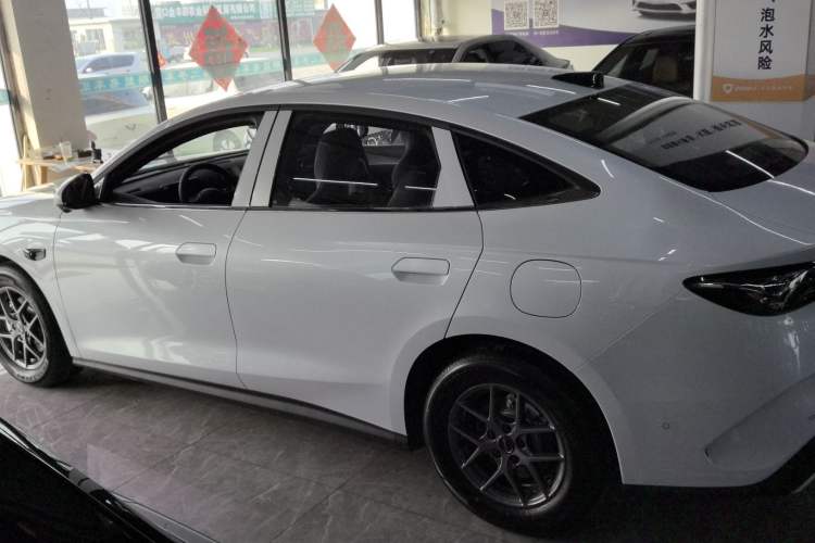 Used BYD Seal 06 New Energy 2025 DM-i Smart Drive 80KM Luxury Model
