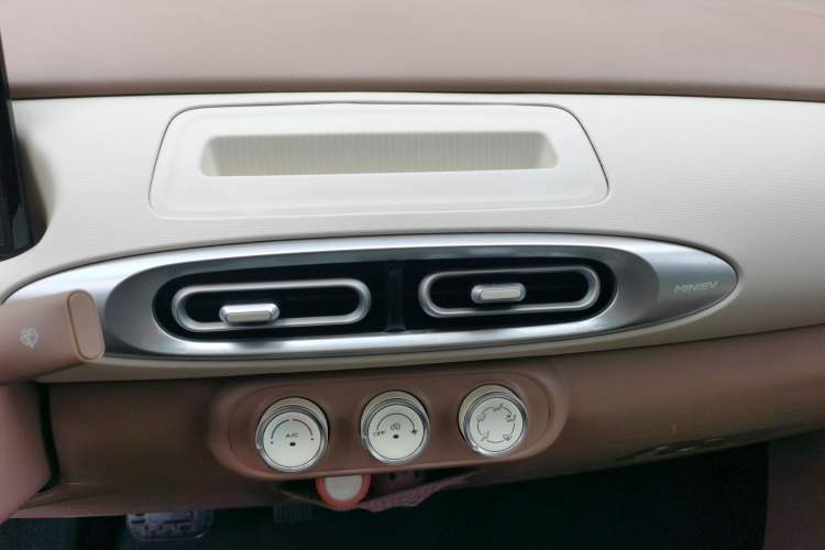 Used Wuling Hongguang MINIEV 2025 Four-Door Version Advanced Edition