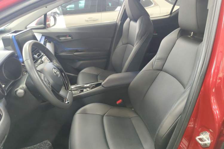 Used Toyota C-HR 2021 2.0L Luxury Edition Left Front Seat