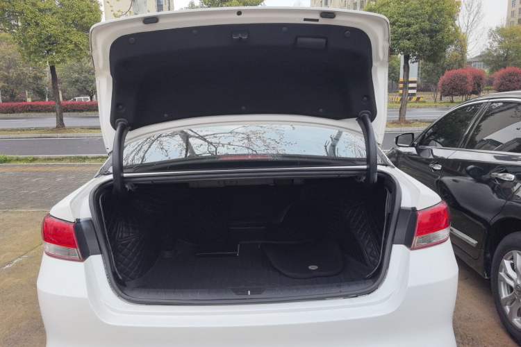 Used Kia K5 2016 1.6T Automatic LUX
