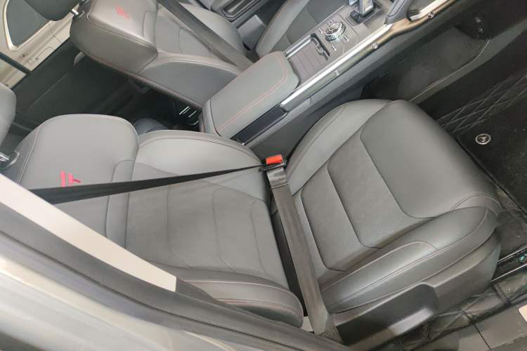 Used JETOUR Traveler 2023 2.0T All-Wheel-Drive CrossPRO
