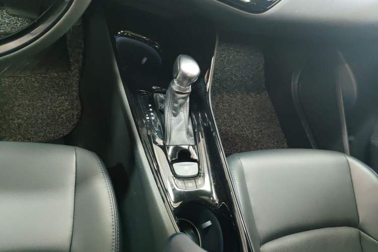 Used Toyota C-HR 2021 2.0L Luxury Edition Gear Lever