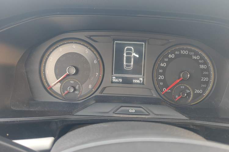 Used Volkswagen Lavida 2019 280TSI DSG Comfort Edition China VI standard Odometer Close Up