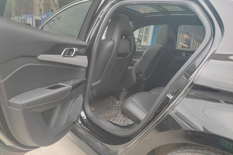 Used Lynk & Co 03 2021 2.0TD Automatic Jing Plus Interior 2