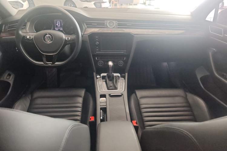 Used Volkswagen Magotan 2019 330TSI DSG Luxury Version China VI Standard