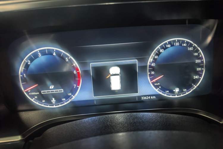 Used BAIC Off-Road BJ40 2020 2.3T Automatic Four-Wheel Drive Rainforest Expedition Edition Odometer Close Up