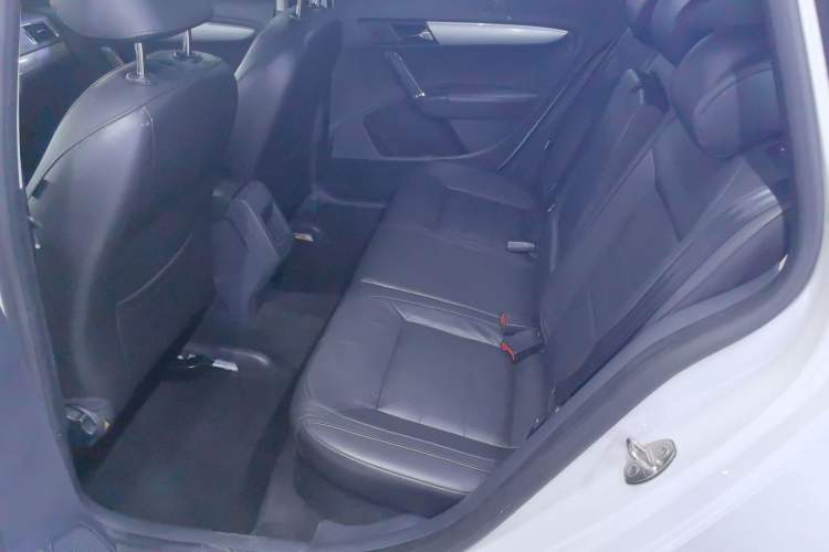 Used Volkswagen Gran Lavida 2013 1.6L Automatic Comfort Model
