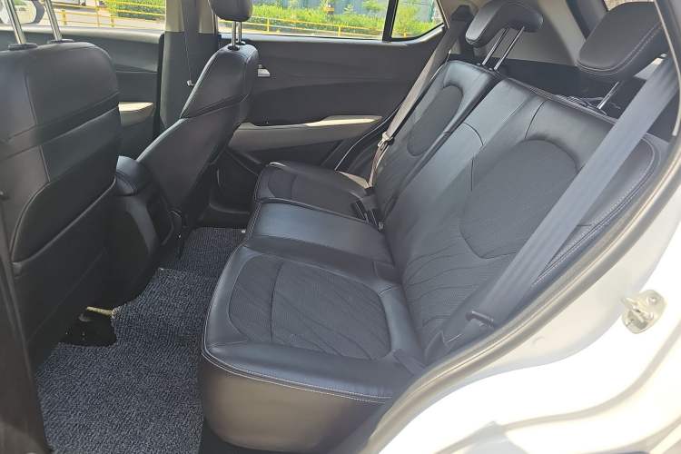 Used Baojun 510 2017 1.5L Manual Fashion Model Left Rear Seat
