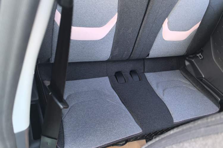 Used Chery QQ QQ Ice Cream 2022 170km Sundae Phosphate Lithium-Ion
