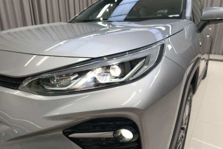 Used Toyota Wildlander 2023 Dual-Motor 2.5L E-CVT Four-Wheel Drive Prestige Edition Left Front Headlight