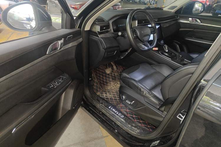 Used Lynk & Co 01 2021 2.0TD Two-Wheel-Drive Pro Trim
