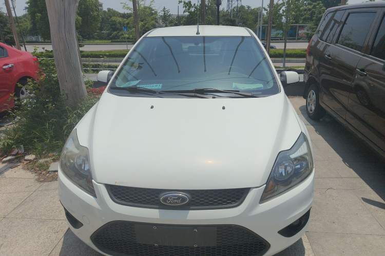 Used Ford Focus 2013 Hatchback Classic 1.8L Automatic Base Model
