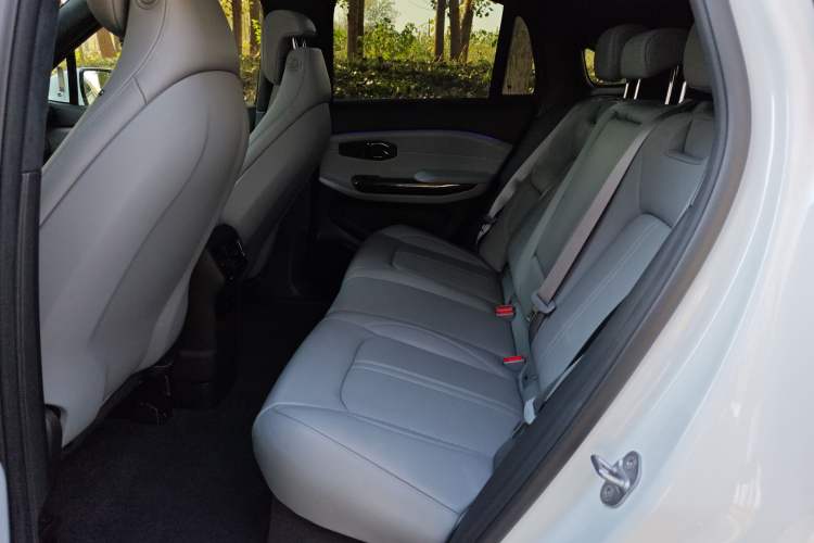 Used Nio EC6 2022 75 kWh Sport Edition Interior 2