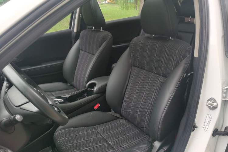 Used Honda Vezel 2016 1.8L CVT Front-Wheel Drive Pioneer Edition
