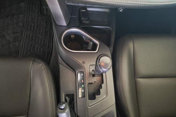 Used Toyota RAV4 2016 2.0L CVT Two-Wheel Drive Fashion Edition China V Standard