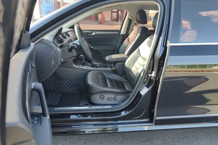 Used Volkswagen Passat 2017 330TSI DSG Prestige Edition
