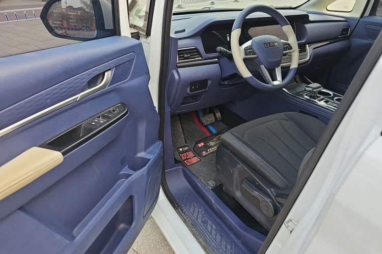 Used BAW Ruisheng Ace M7 2023 2.0L Automatic Long Wheelbase Enjoyment Version 7 Seats
