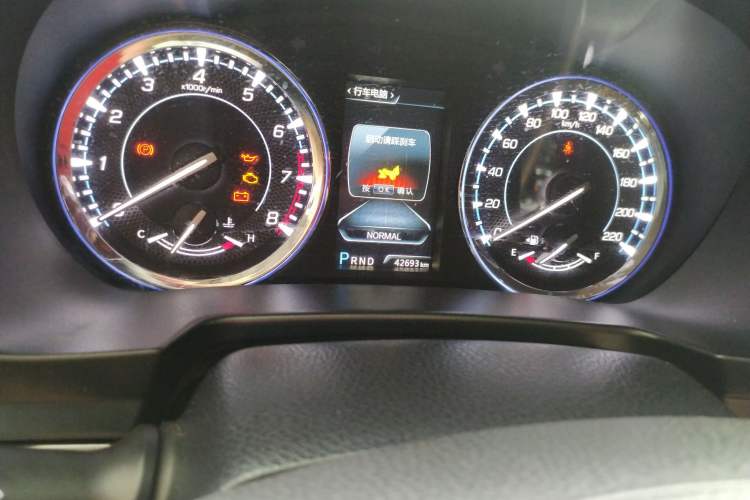 Used Changan CS95 2017 2.0T Two-Wheel Drive Zhitu Edition
