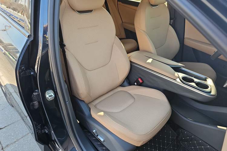 Used ARCFOX Alpha T5 2025 520 PRO
