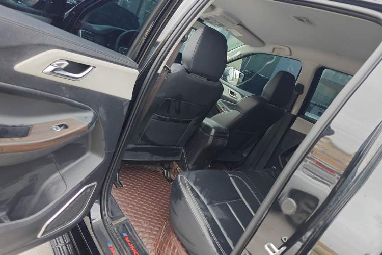 Used JMC Yuhu 7 2022 2.0T Automatic Diesel 4x4 Comfort Edition Standard Wheelbase
