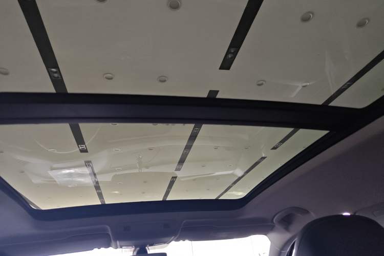 Used Volkswagen Tayron 2020 330TSI Two-Wheel Drive Luxury Smart Connectivity Version Interior 2