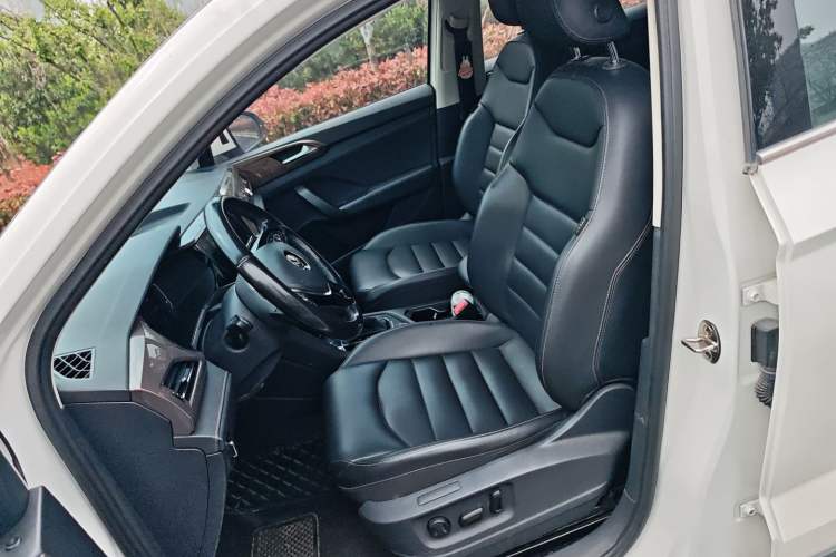 Used Volkswagen Tharu 2019 330TSI Four-Wheel Drive Flagship Model China VI Standard Left Front Seat