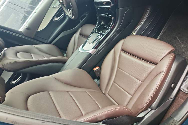 Used Mercedes-Benz GLC 2022 Facelifted GLC 260 L 4MATIC Dynamic Edition Interior 1