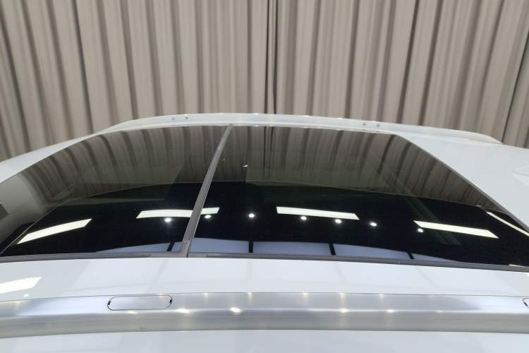 Used Honda Vezel 2015 1.8L CVT 2WD Luxury Model Roof