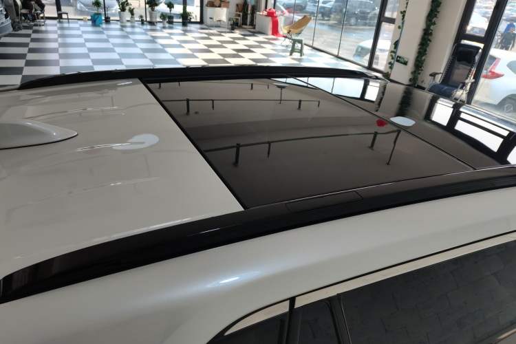 Used Toyota RAV4 2023 2.0L CVT Two-Wheel Drive Fashion Plus Edition
