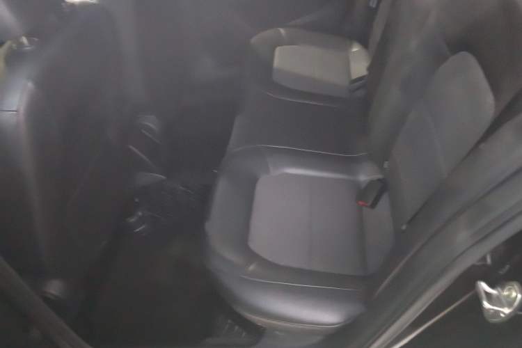 Used Volkswagen Santana 2015 1.4L Manual Comfort Edition Interior 1