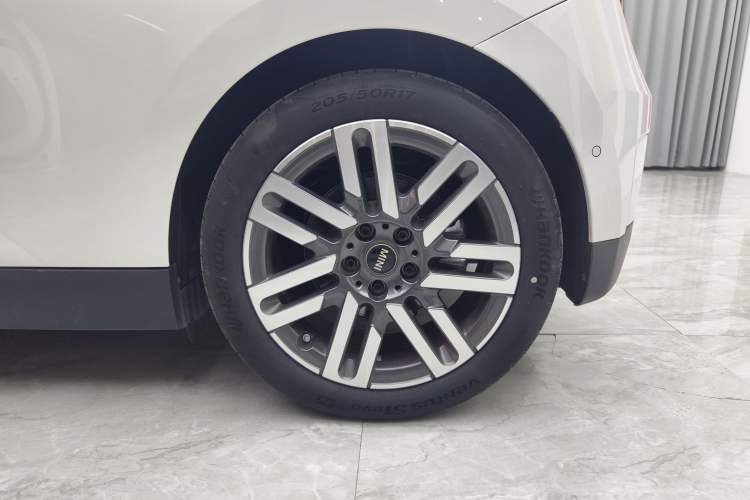 Used MINI Electric MINI COOPER 2024 456km COOPER E Classic Edition