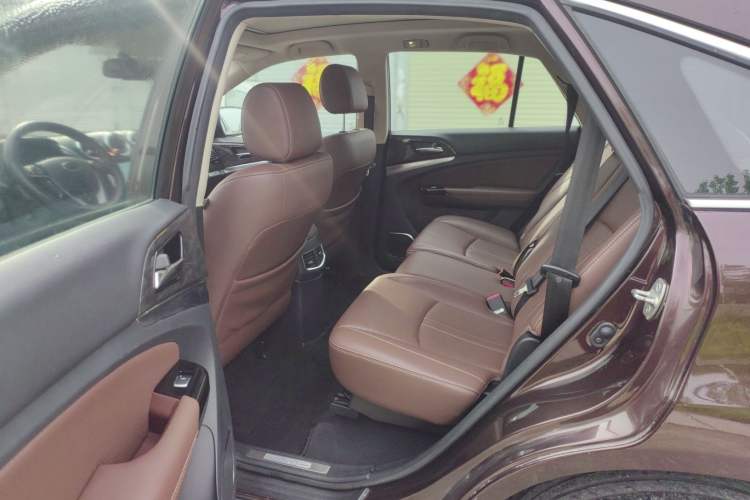 Used BYD S7 2016 2.0T Automatic Flagship Plus Interior 5