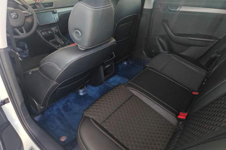 Used Skoda Superb 2018 TSI330 DSG Comfort Edition China V Standard Interior 5