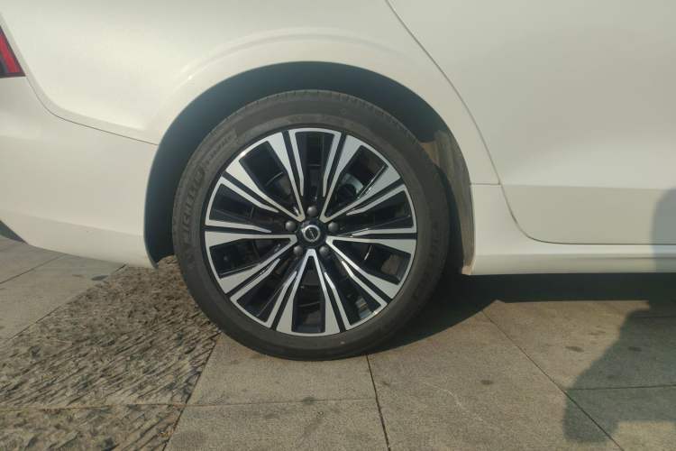 Used Volvo S60 2025 B4 Zhiyuan Luxury Edition