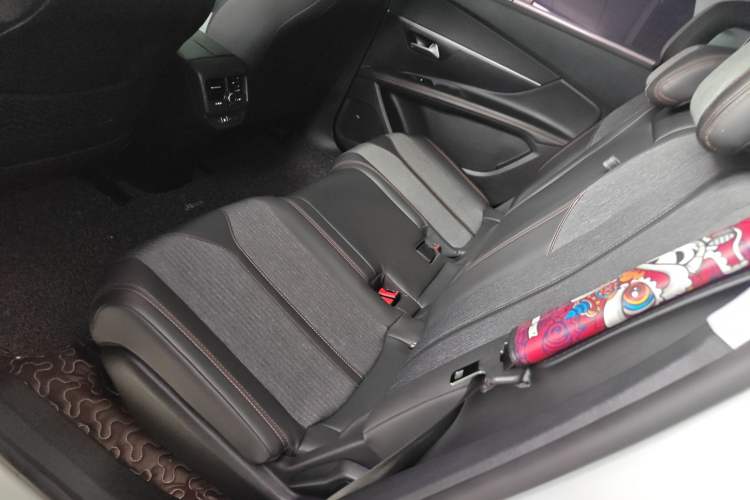 Used Peugeot 5008 2017 350THP 5-Seat Elite Edition Interior 1