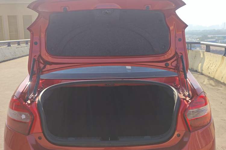 Used Cowin C3 2015 1.5L AMT Gold Diamond Edition