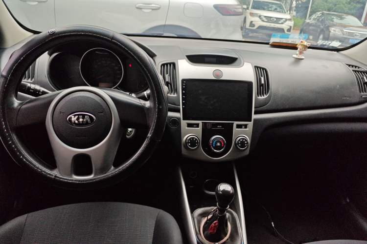 Used Kia Forte 2014 1.6L MT GL