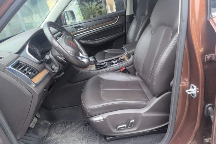 Used Roewe RX8 2018 30T Smart Connectivity All-Wheel Drive Supreme Edition