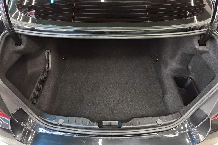 Used BMW 5 Series 2014 525Li Luxury Design Package