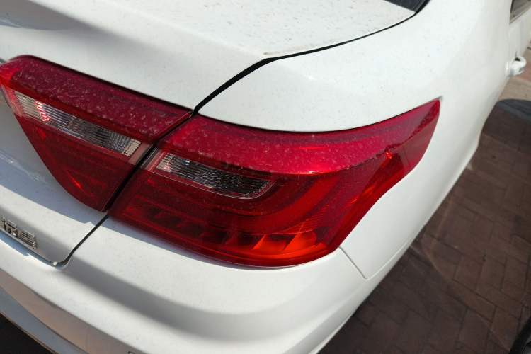 Used Geely Auto Vision 2019 Upgraded Model 1.5L Manual Luxury Version China VI Standard
