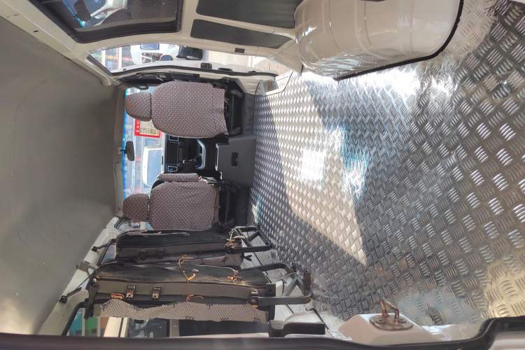 Used Jinbei Hiace King 2021 2.0L City Transport King Series Comfortable High-Roof 6-Seater 1TZS
