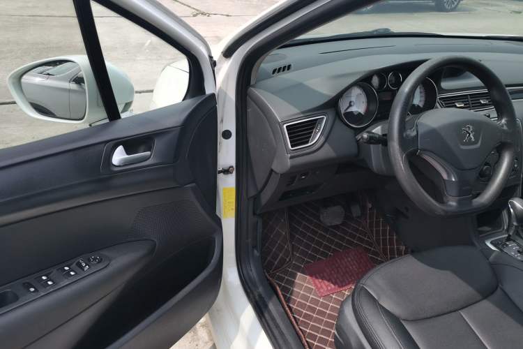 Used Peugeot 308 2014 Enjoy Edition Classic 1.6L Automatic Premium Model
