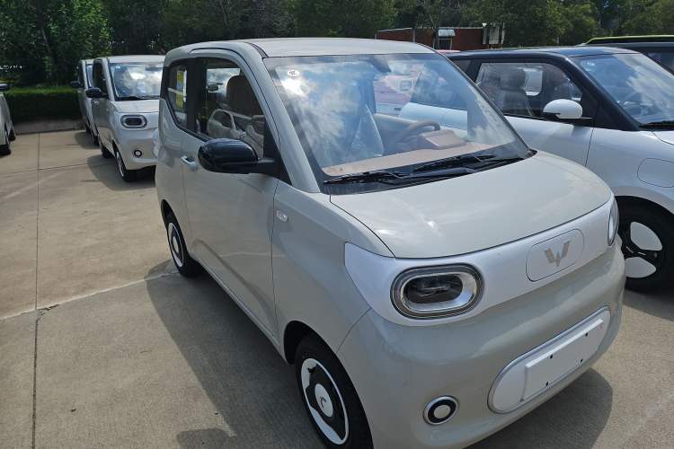 Used Wuling Hongguang MINIEV 2024 3rd Generation 215km Youth Edition