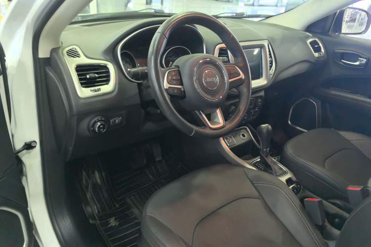 Used Jeep Compass 2017 200T Automatic Family Edition